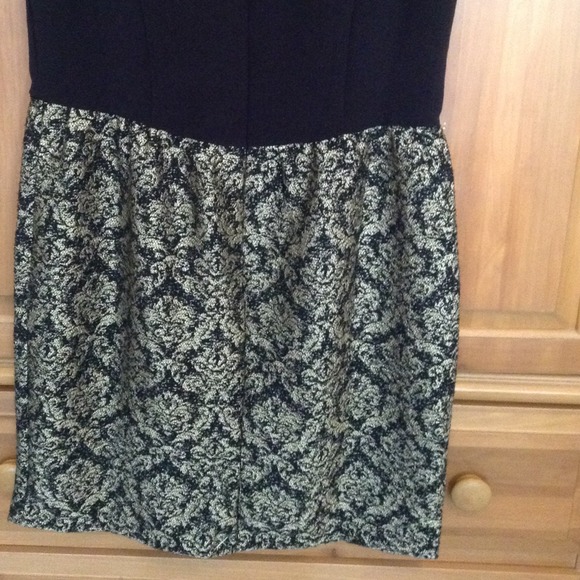 ๐NWT๐ LOFT dress. Wear any season! ๐HOST PICK๐ - Picture 2 of 4