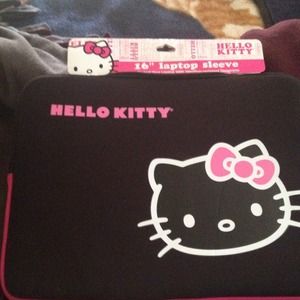 Hello Kitty 16" laptop sleeve