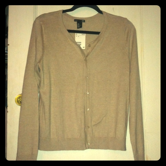 Oatmeal colored Cardi- size XL