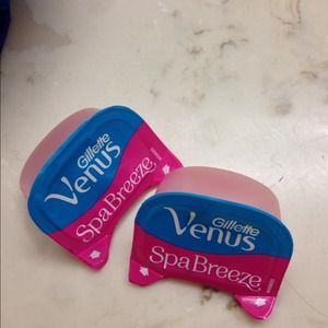 Gillette Venus spa breeze