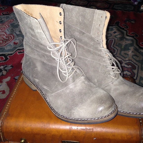 Modern Vintage Boots Size 41 or 10 Taupe New