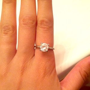 (Fake) diamond ring