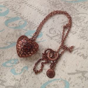 Marc By Marc Jacobs ||   heart necklace