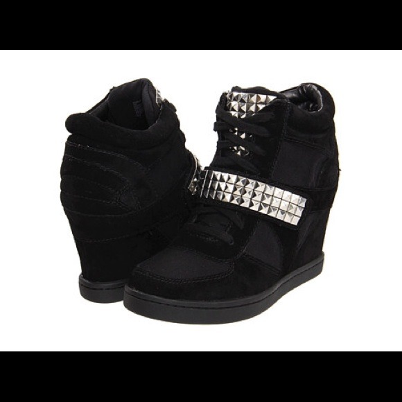 💜 Steve Madden wedge sneakers 💜