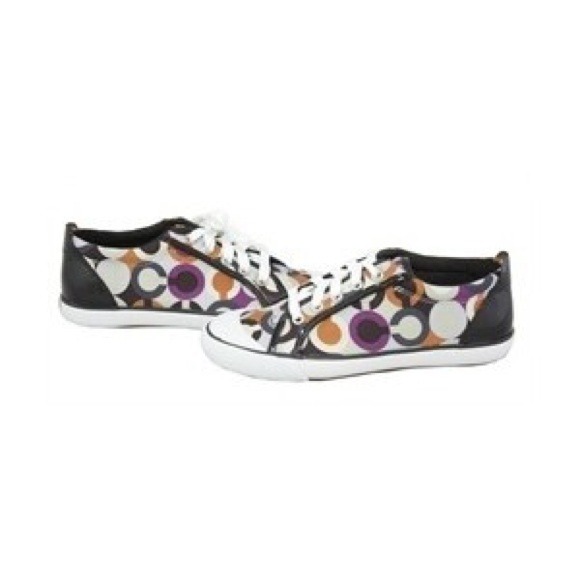 SOLD! 💙 Coach Low Top sneakers 💙