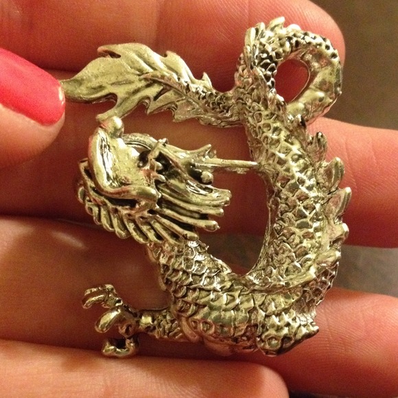 Dragon pendant