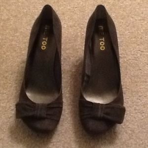 Me Too Suede Gray Wedges