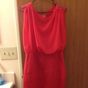 Coral colored dress 💗💗