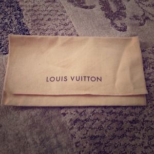 Louie Vuitton wallet dust bag