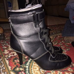 Size 10 sneaker heels
