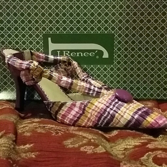 J Renee- Size 11