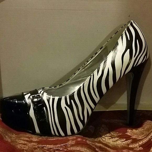 Rosalina - Size 11 Shoes