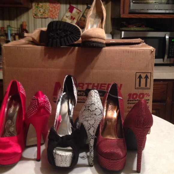 💐Bundle for Jayvionsmama 4 pair of shoes👏