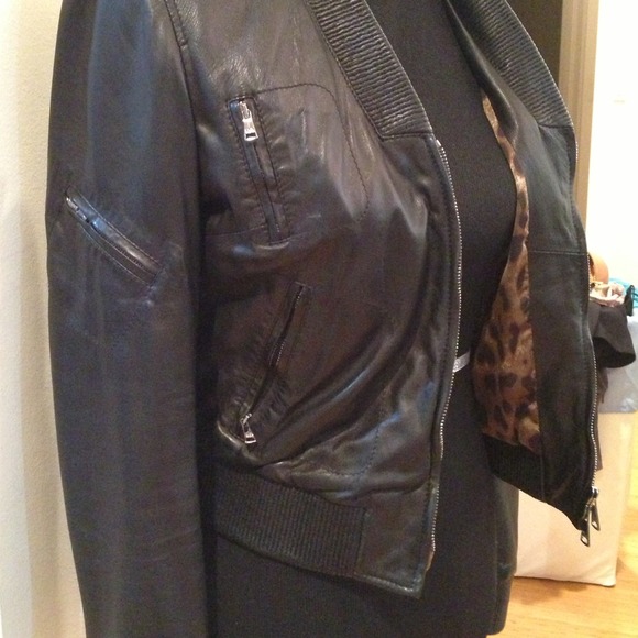 Dolce and Gabbana leather jacket - Picture 3 of 3