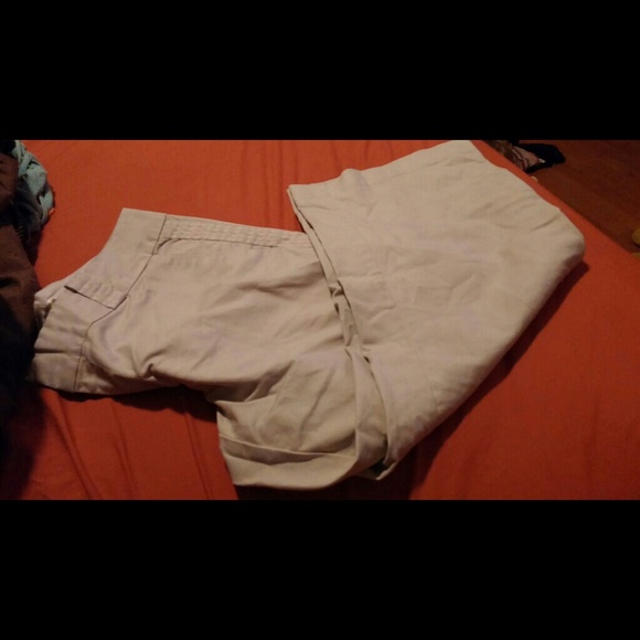 Old navy capris in mint condition like new - Picture 1 of 3