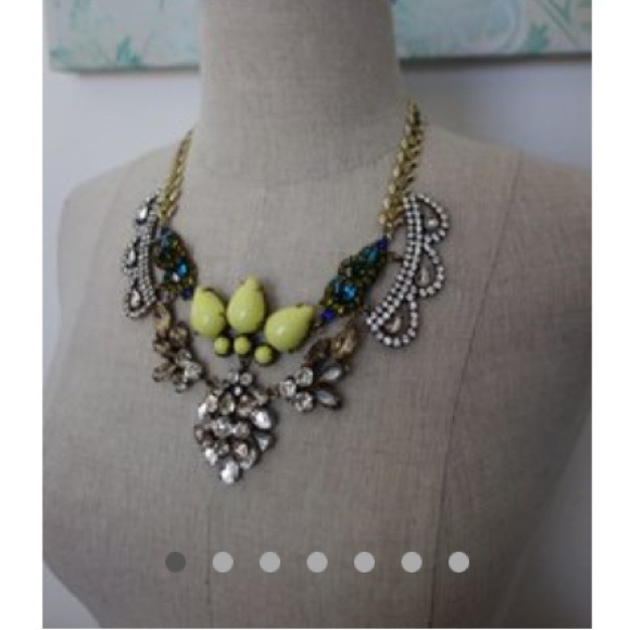 "Isabel" statement necklace - Picture 2 of 4