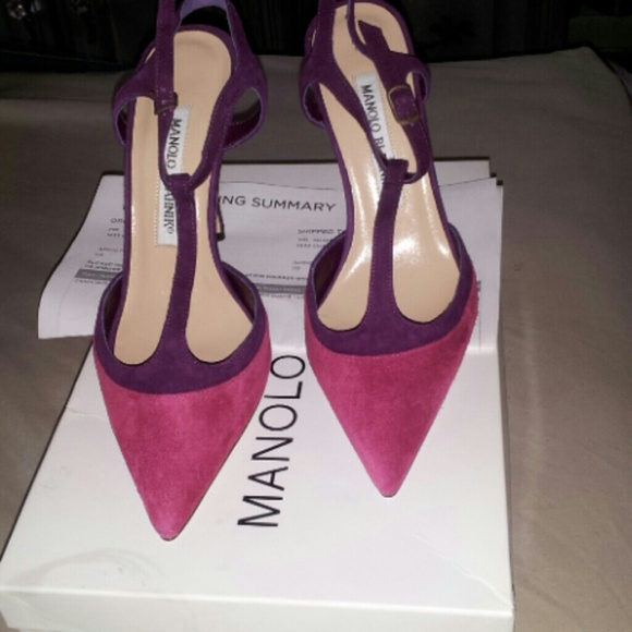 SOLD Manolo Blahnik slingback pumps