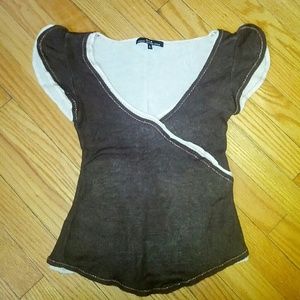 Light Sweater Cap-Sleeved Shirt