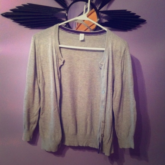 Gray sweater