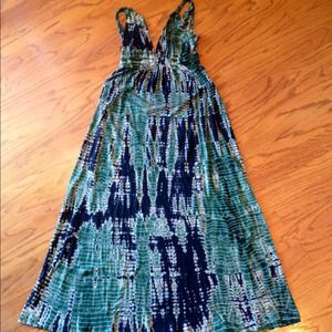 Sophisticated Sake Print Emerald Maxi. Size M