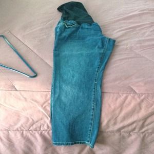 Maternity Capris