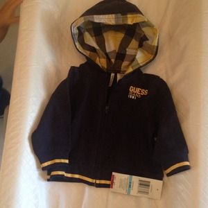 6-9 mos boys guess jacket w hoody. 10% MARKDOWN!!