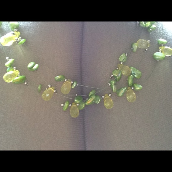 Green Boutique Necklace!