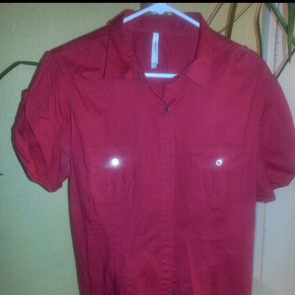 SOLD* Cute ladies button up & fold on sholder