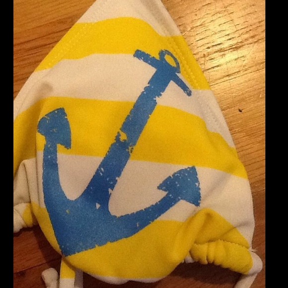 🚫SOLD🚫 Yellow white striped anchor bikini - Picture 2 of 4