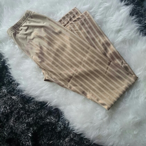 Gold color leggings, never worn