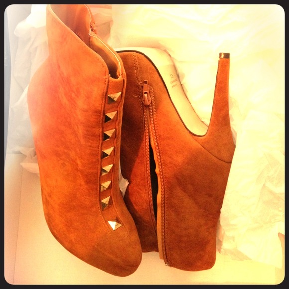 Camel suede boot 7.5 - Picture 1 of 3