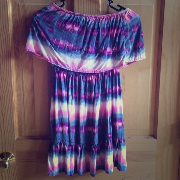 Cute Ty dye strapless dress