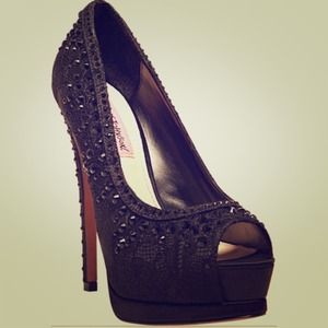 Betsey Johnson Pumps