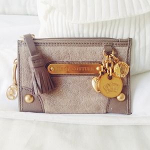 S🚫LD || Juicy Couture Keychain Pouch