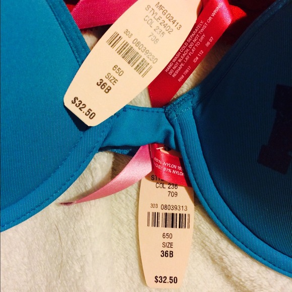 💢SOLD💢VS Pink Bras - Picture 2 of 2