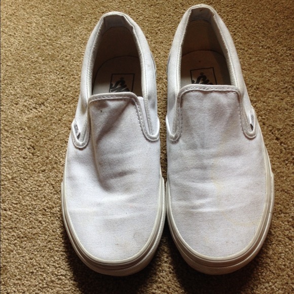 White slip on Vans