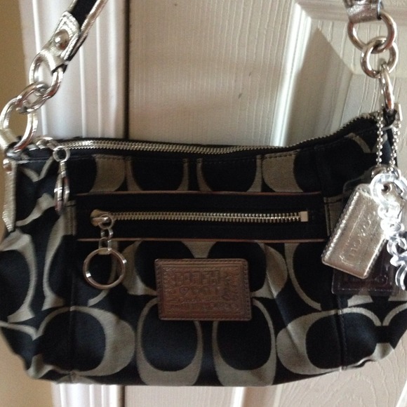 Coach Handbags - Coach Poppy Signature Sateen Handbag Groovy 15317