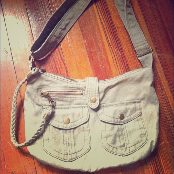 A cute shoulder bag from H&M :)