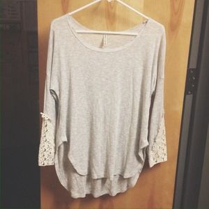 🐣SOLD🐣 LF crochet sleeved gray top