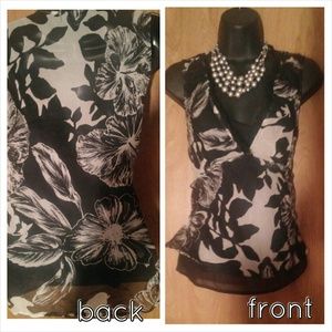 Flower black and white top