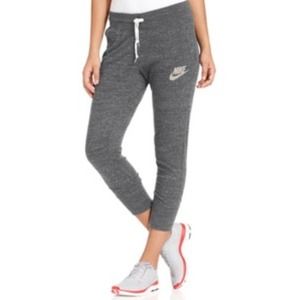NWT nike gym vintage capri sweats