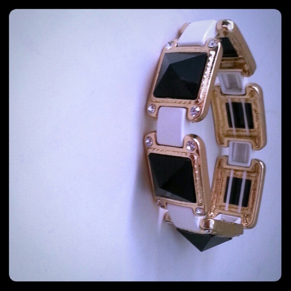 Black/White/Gold Bracelet - Picture 1 of 2