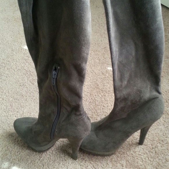 Thigh high boots - Picture 1 of 3