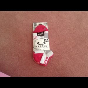 Brand new Oakley socks! Women Size 5-10