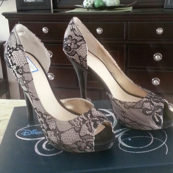 Disney satin and lace high heels