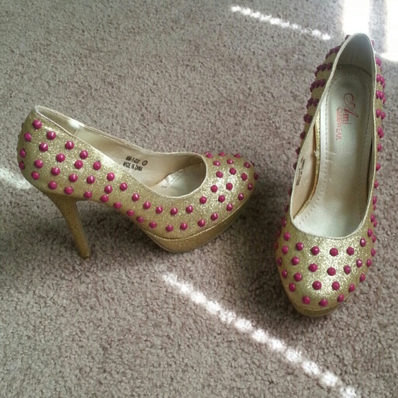 Pink studded golden glitter pumps - Picture 2 of 3