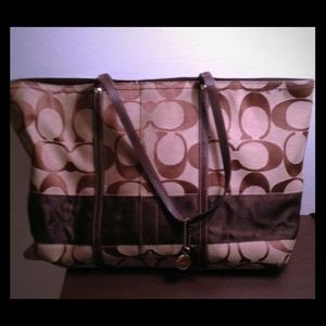 Beautiful large COACH bag with dust bag