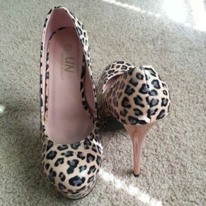 Turp/grey black leopard printed pumps
