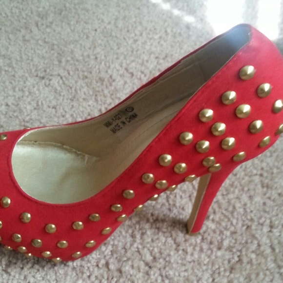 Red Golden Studded Heels - Picture 2 of 3