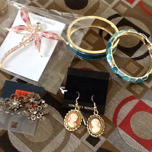 Jewelry Lot